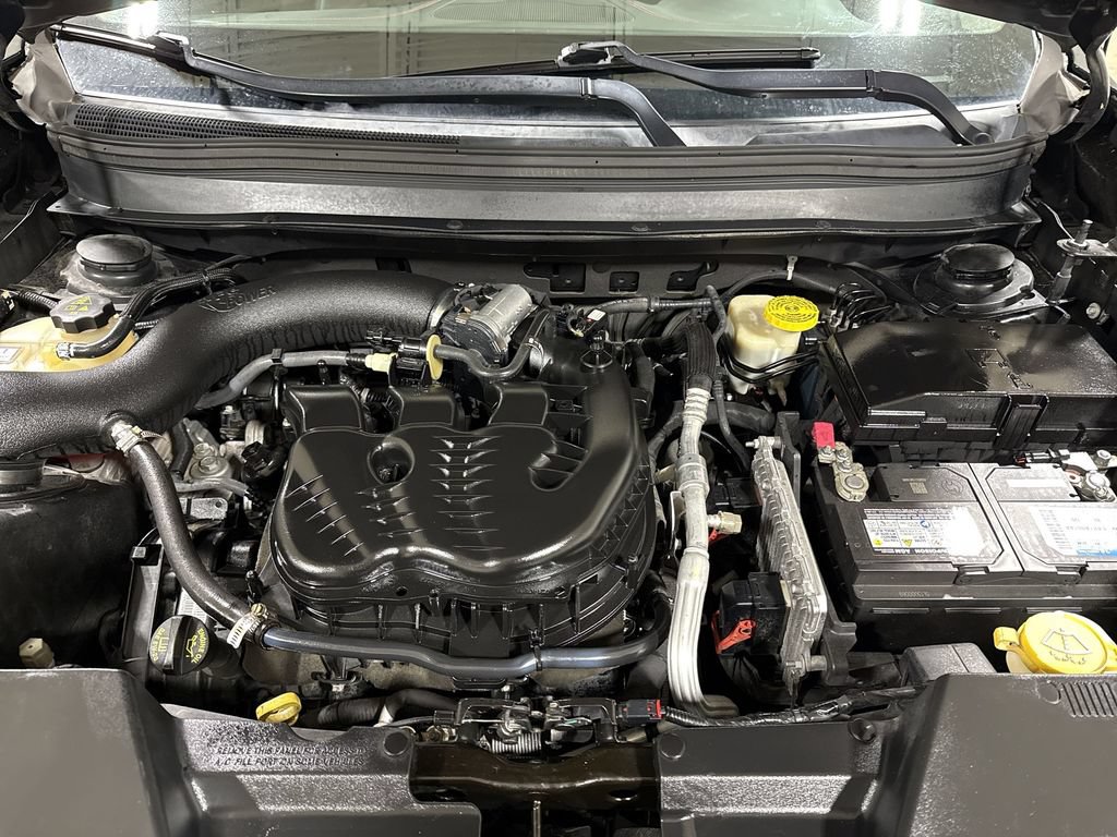 Used 2016 Jeep Cherokee Trailhawk AWD/4WD image 25