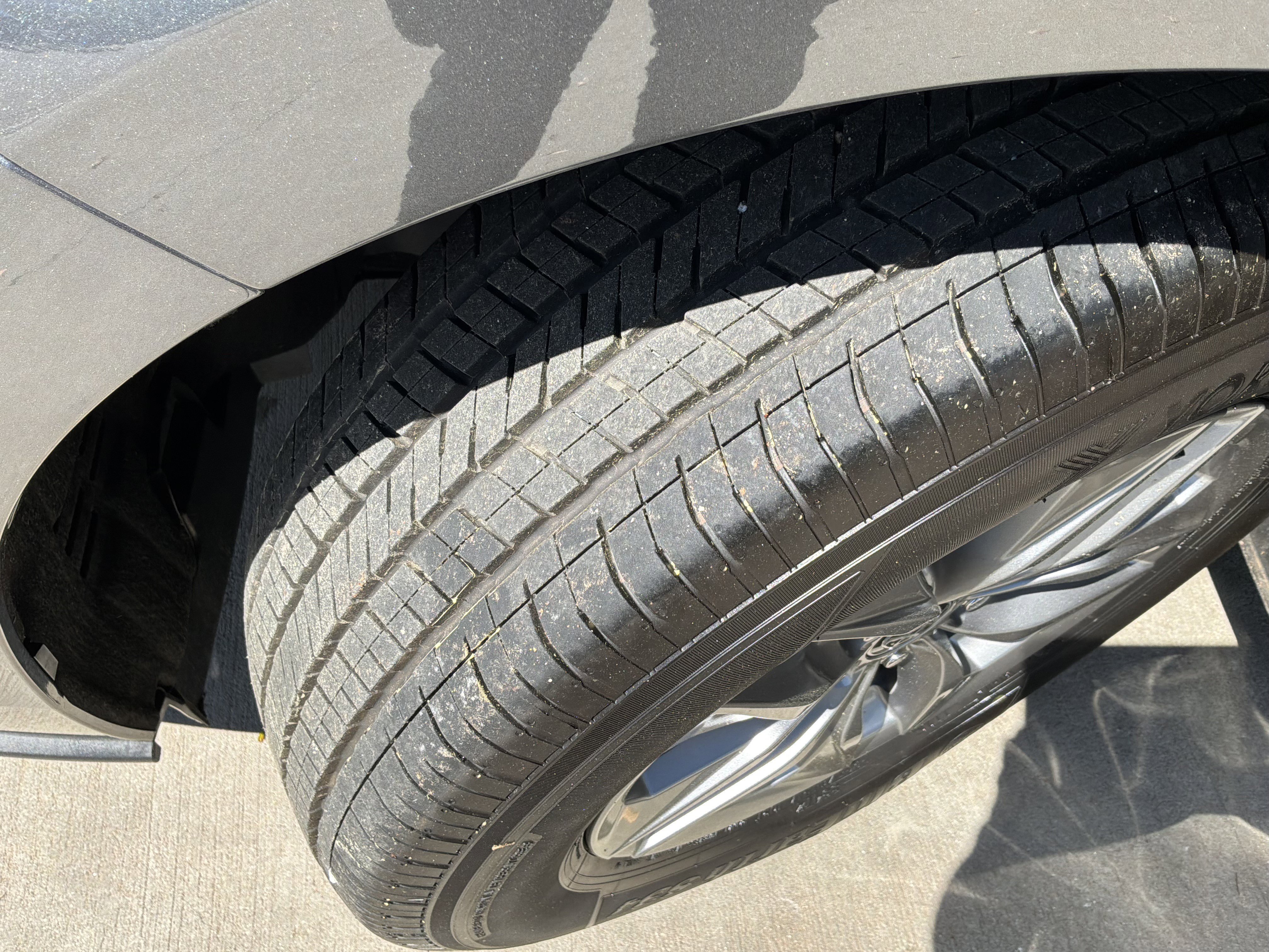 Used 2025 Toyota Sienna XLE image 12