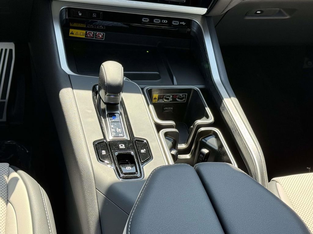 New 2026 Lexus TX 500h AWD image 15