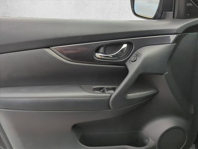 Used 2019 Nissan Rogue SV image 8