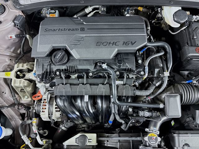 Used 2023 Hyundai Elantra SEL w/ Convenience Package FWD image 28
