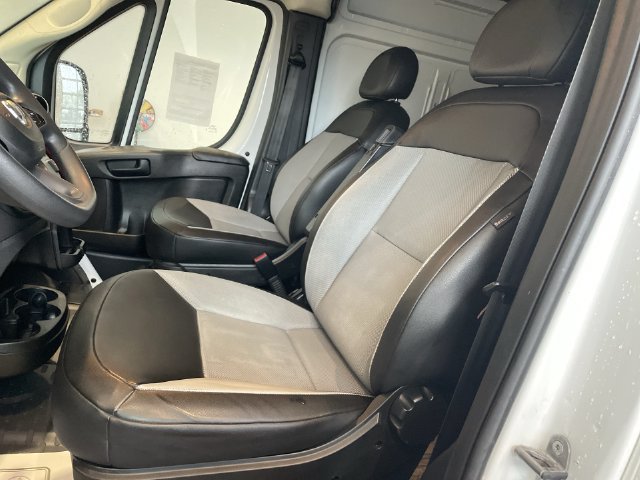 Used 2024 RAM ProMaster 2500 w/ Convenience Group FWD image 16