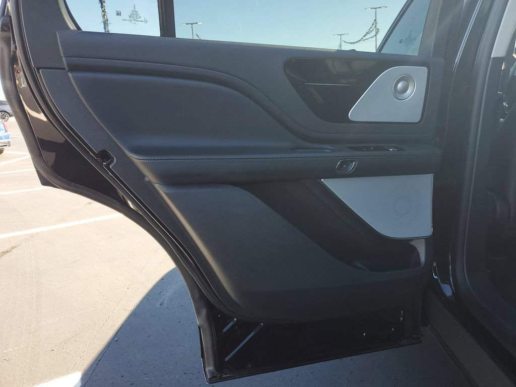 New 2025 Lincoln Aviator Reserve w/ Equipment Group 201A AWD/4WD image 21