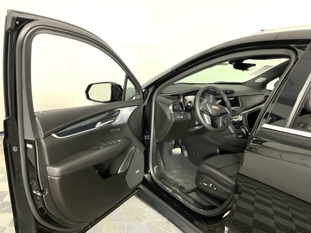 New 2026 Cadillac XT5 Premium Luxury w/ Driver Assist Package FWD image 24