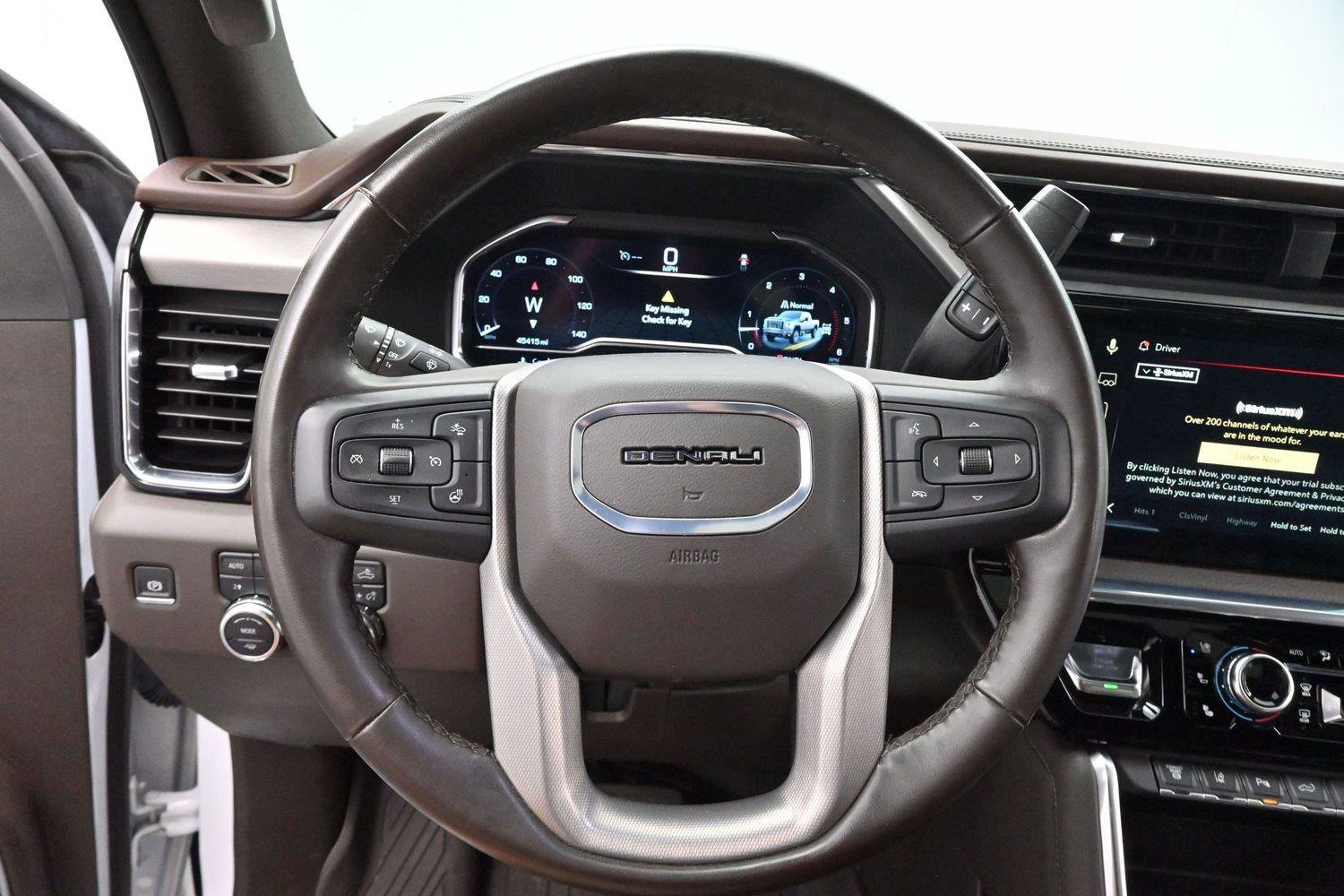 Used 2025 GMC Sierra 2500 Denali w/ Denali Reserve Package AWD/4WD image 15