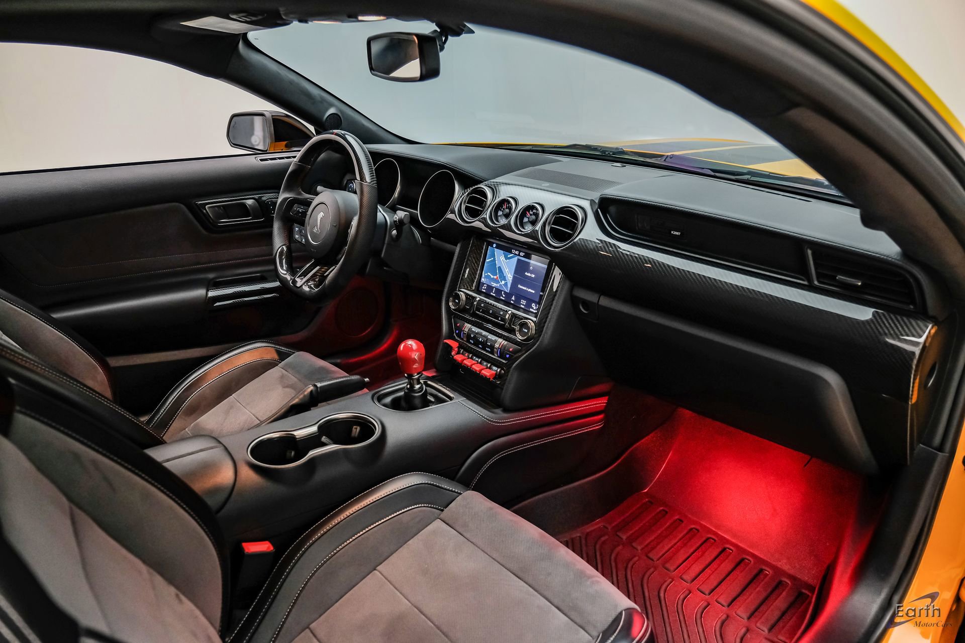 Used 2019 Ford Mustang Shelby GT350 w/ Technology Package RWD image 41