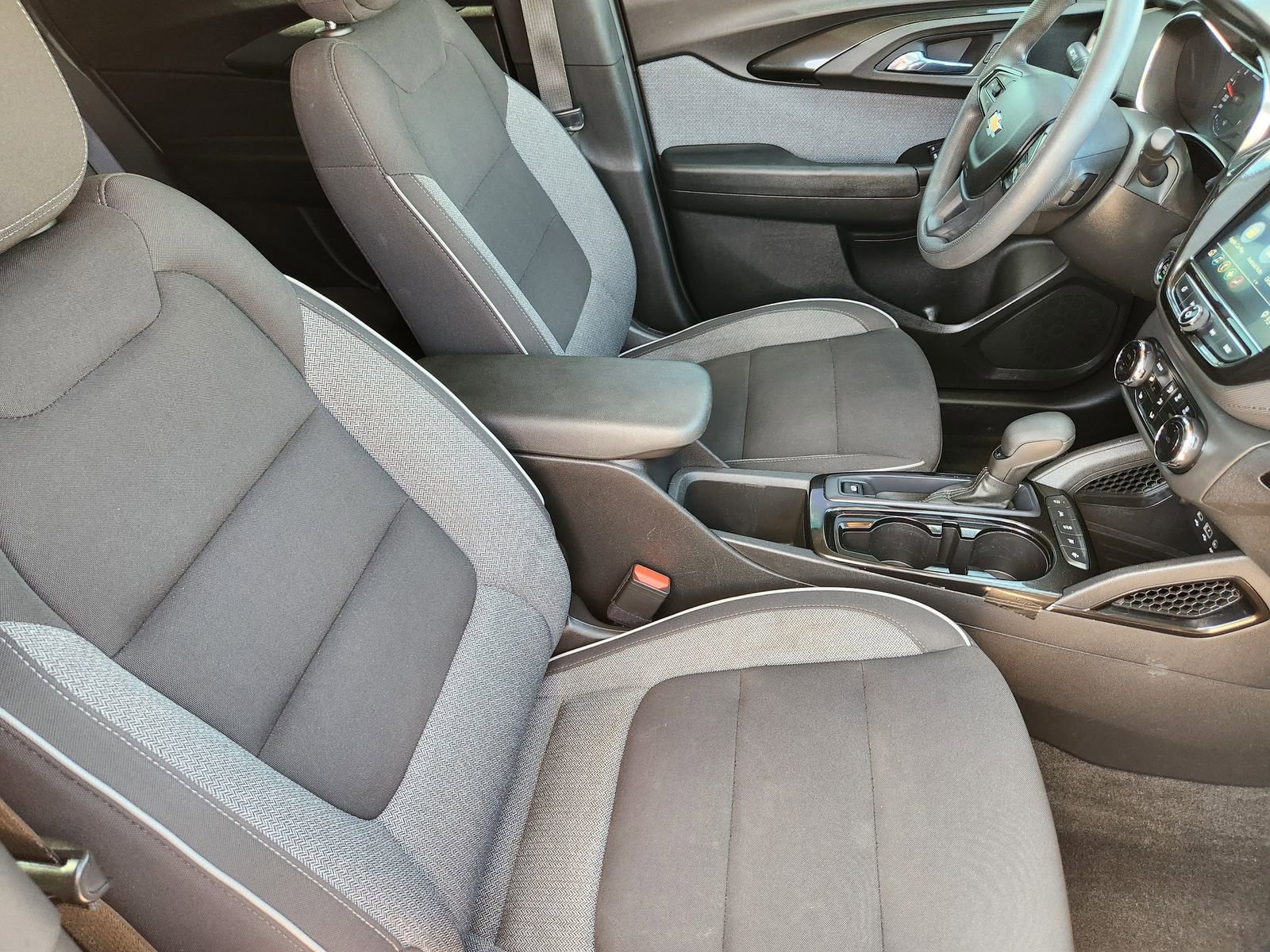 Used 2022 Chevrolet TrailBlazer LT w/ Convenience Package FWD image 22