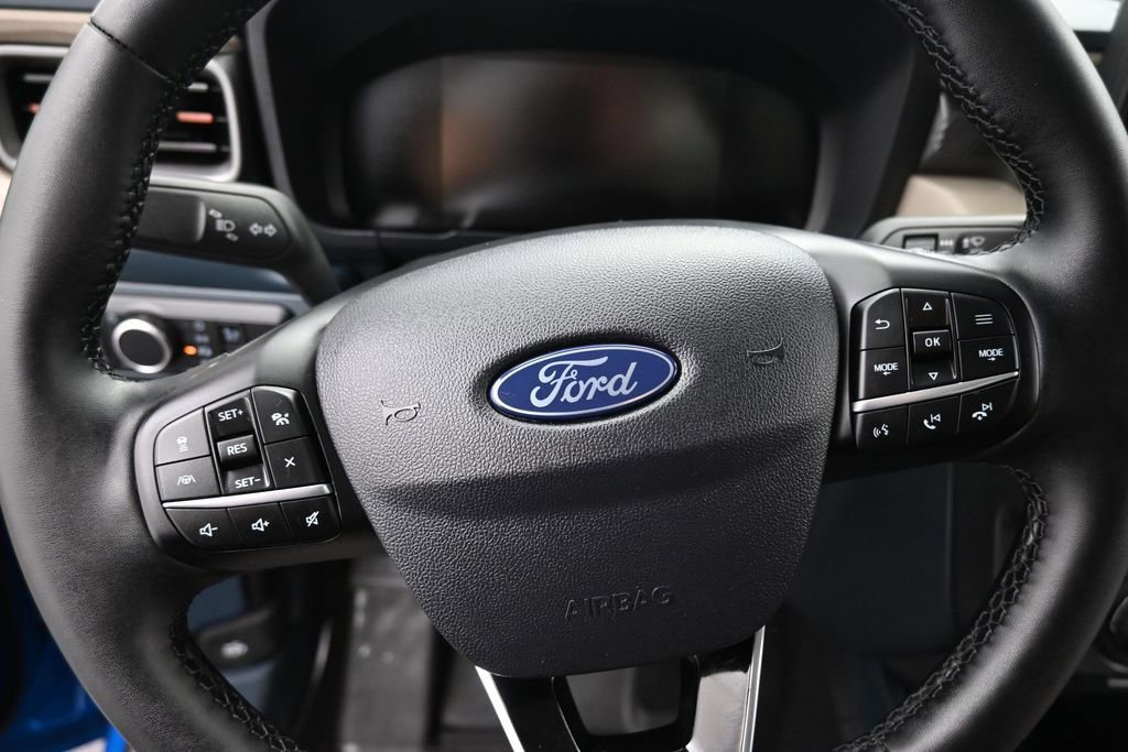 Used 2025 Ford Maverick Lariat AWD/4WD image 14