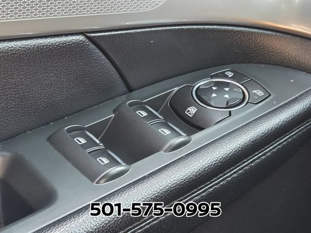 Used 2017 Ford Explorer XLT w/ Equipment Group 201A AWD/4WD image 34