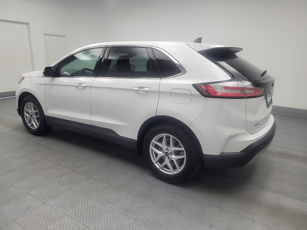 Used 2024 Ford Edge SEL image 3