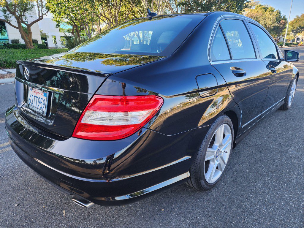 Used 2011 Mercedes-Benz C 300 Sedan image 16