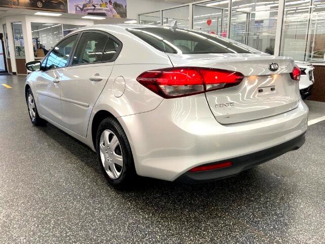 Used 2017 Kia Forte LX image 6