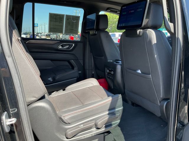 Used 2023 Chevrolet Suburban High Country w/ Premium Package 2 AWD/4WD image 22