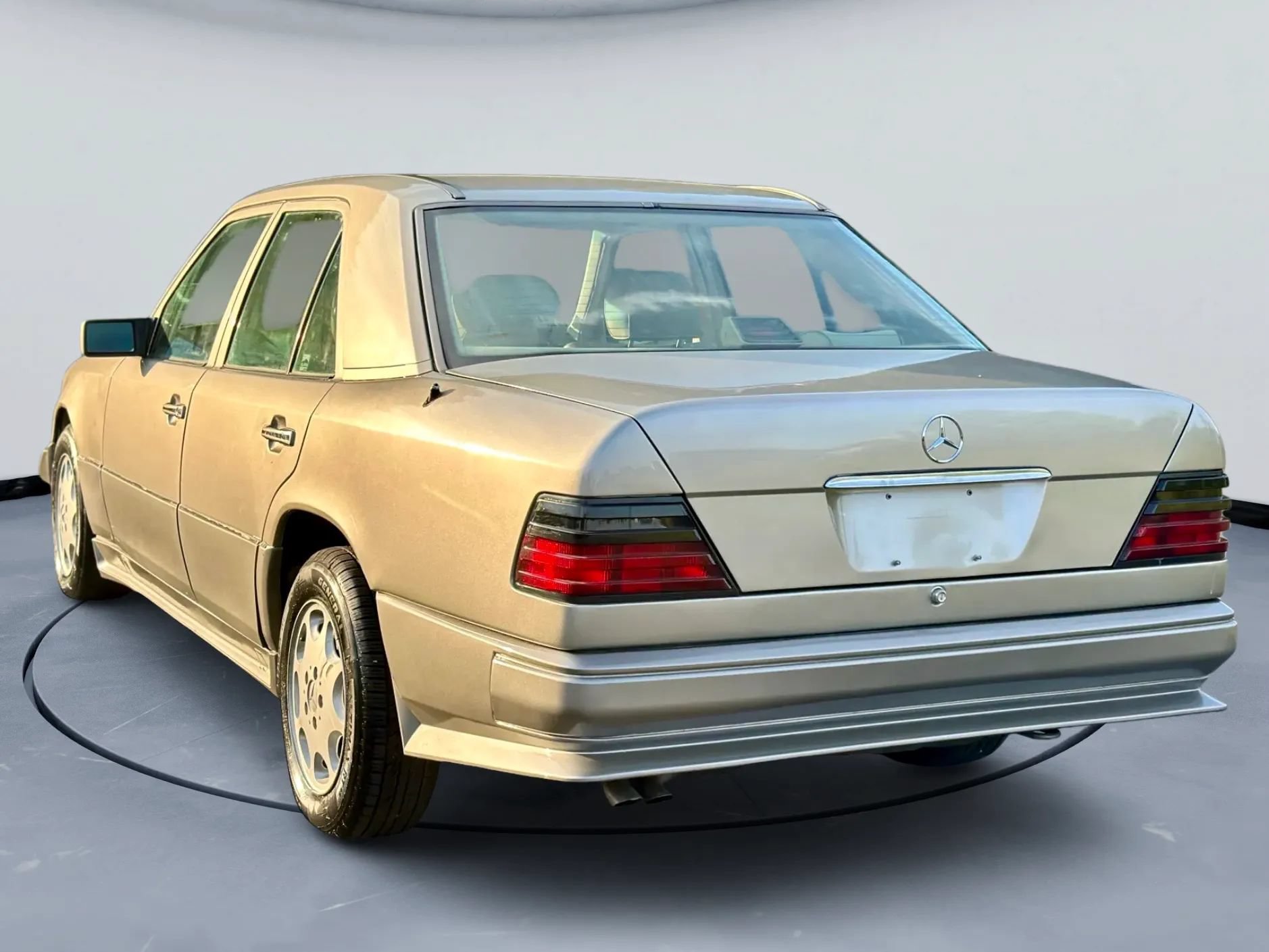 Used 1994 Mercedes-Benz E 320 Sedan image 5