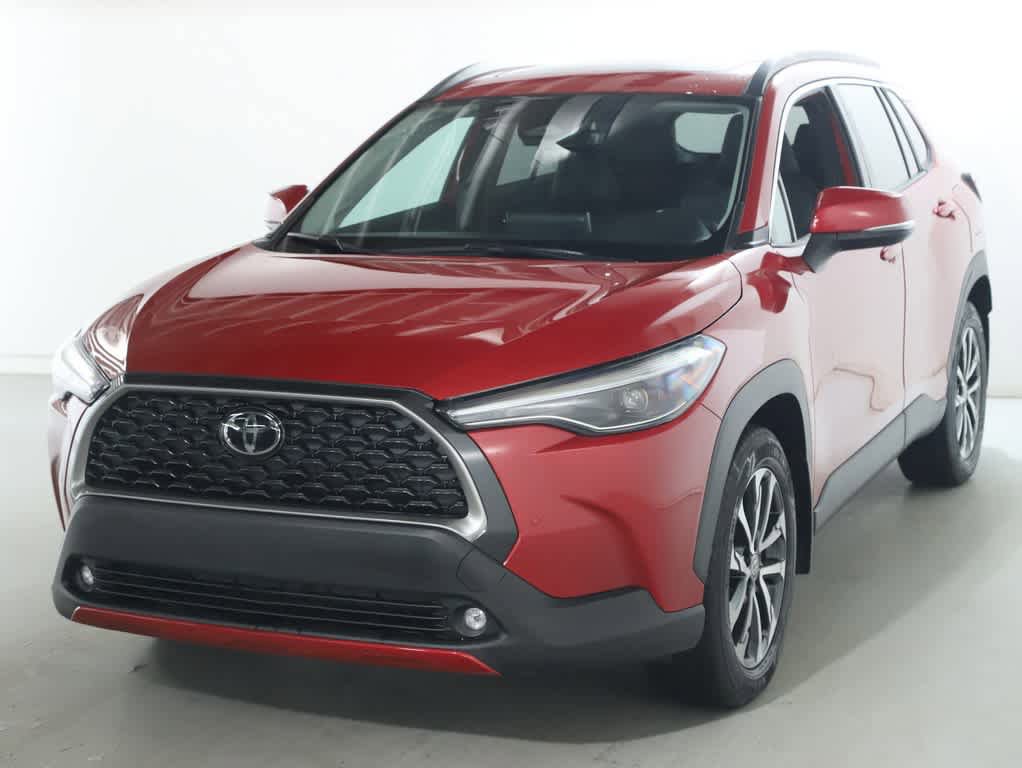 Certified 2023 Toyota Corolla Cross XLE w/ Convenience Package FWD image 3