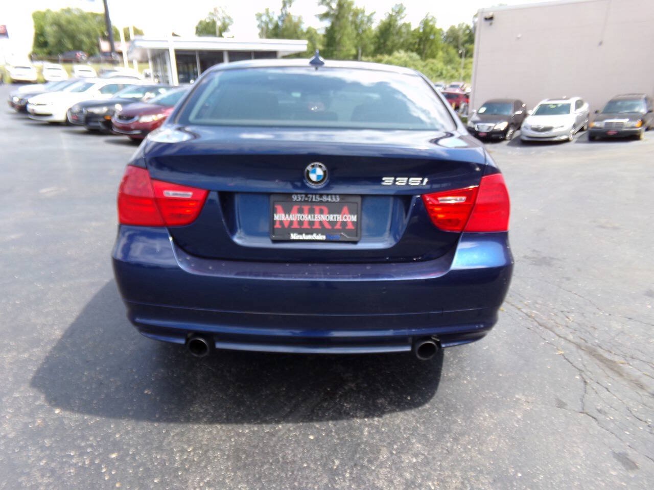 Used 2011 BMW 335i xDrive Sedan AWD/4WD image 4