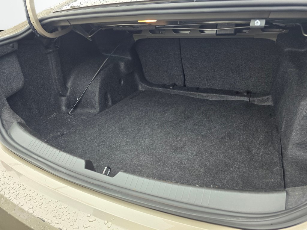 Used 2025 Chevrolet Malibu LT FWD image 21