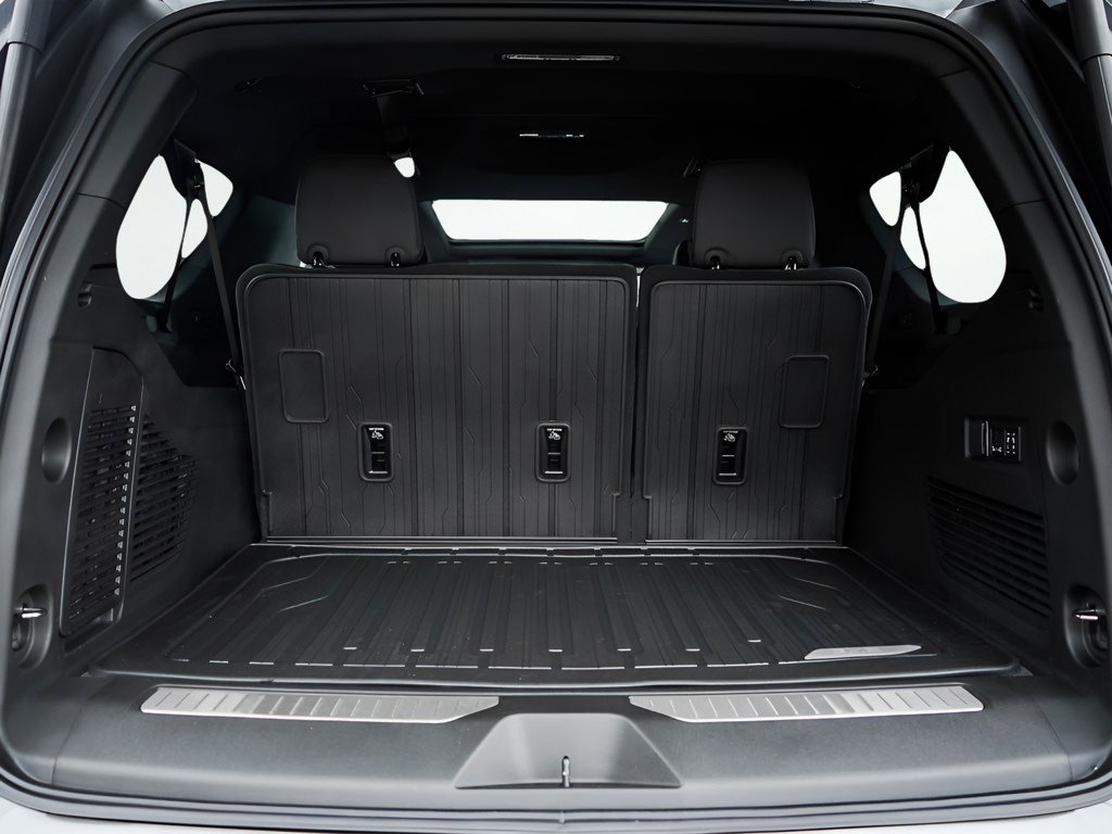 New 2026 GMC Yukon XL AT4 w/ AT4 Premium Package image 8