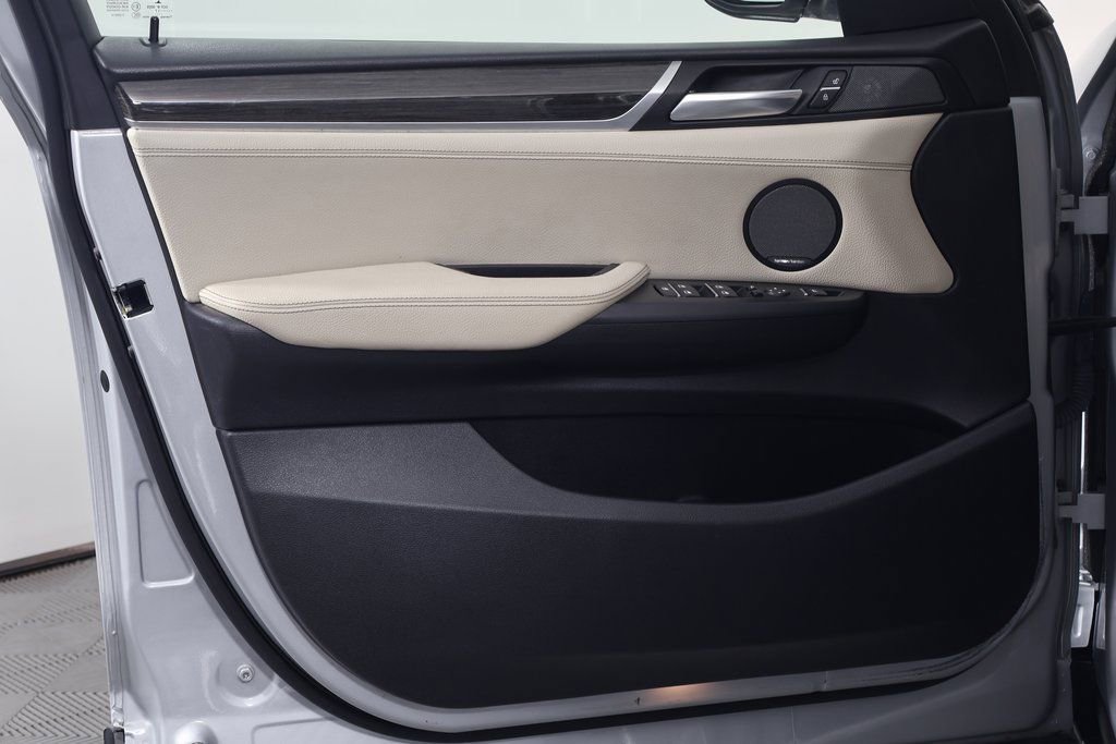 Used 2017 BMW X3 sDrive28i RWD image 12