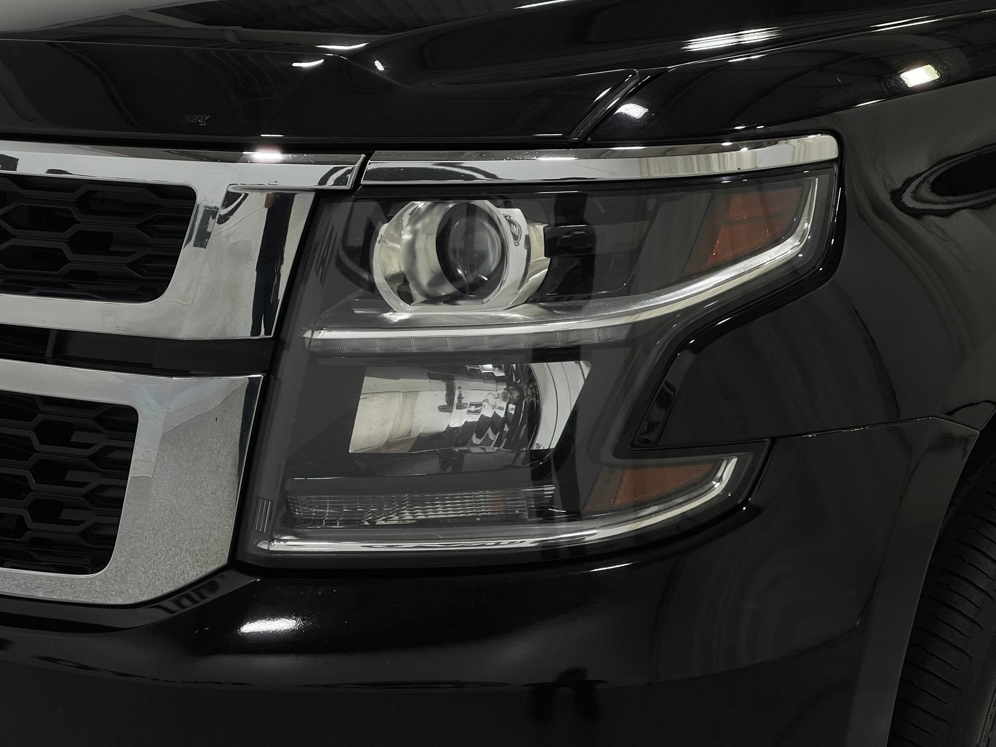 Used 2018 Chevrolet Tahoe LS AWD/4WD image 32
