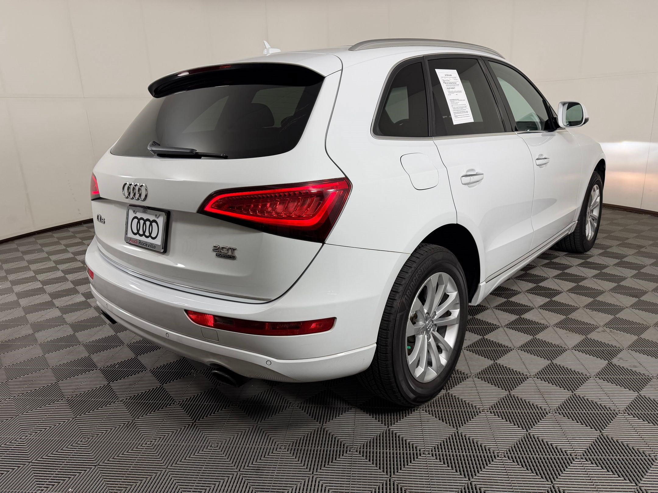 Used 2016 Audi Q5 2.0T Premium Plus w/ Technology Package AWD/4WD image 9