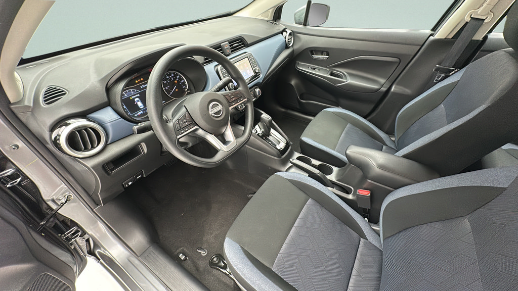 Used 2025 Nissan Versa SV FWD image 11