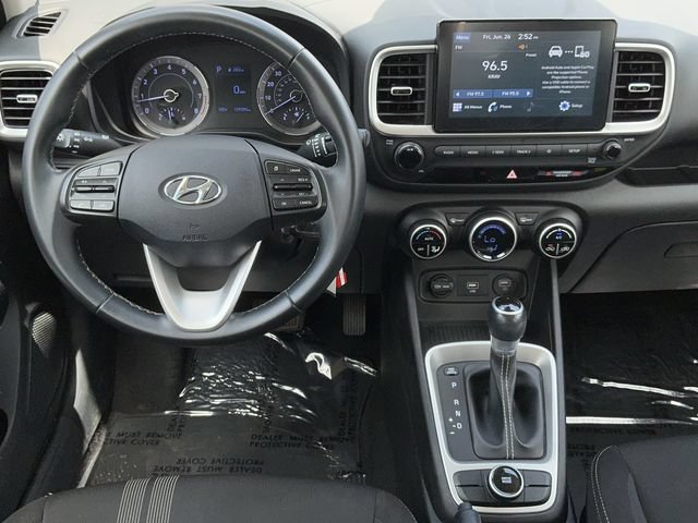 Used 2020 Hyundai Venue SEL w/ Convenience Package FWD image 11