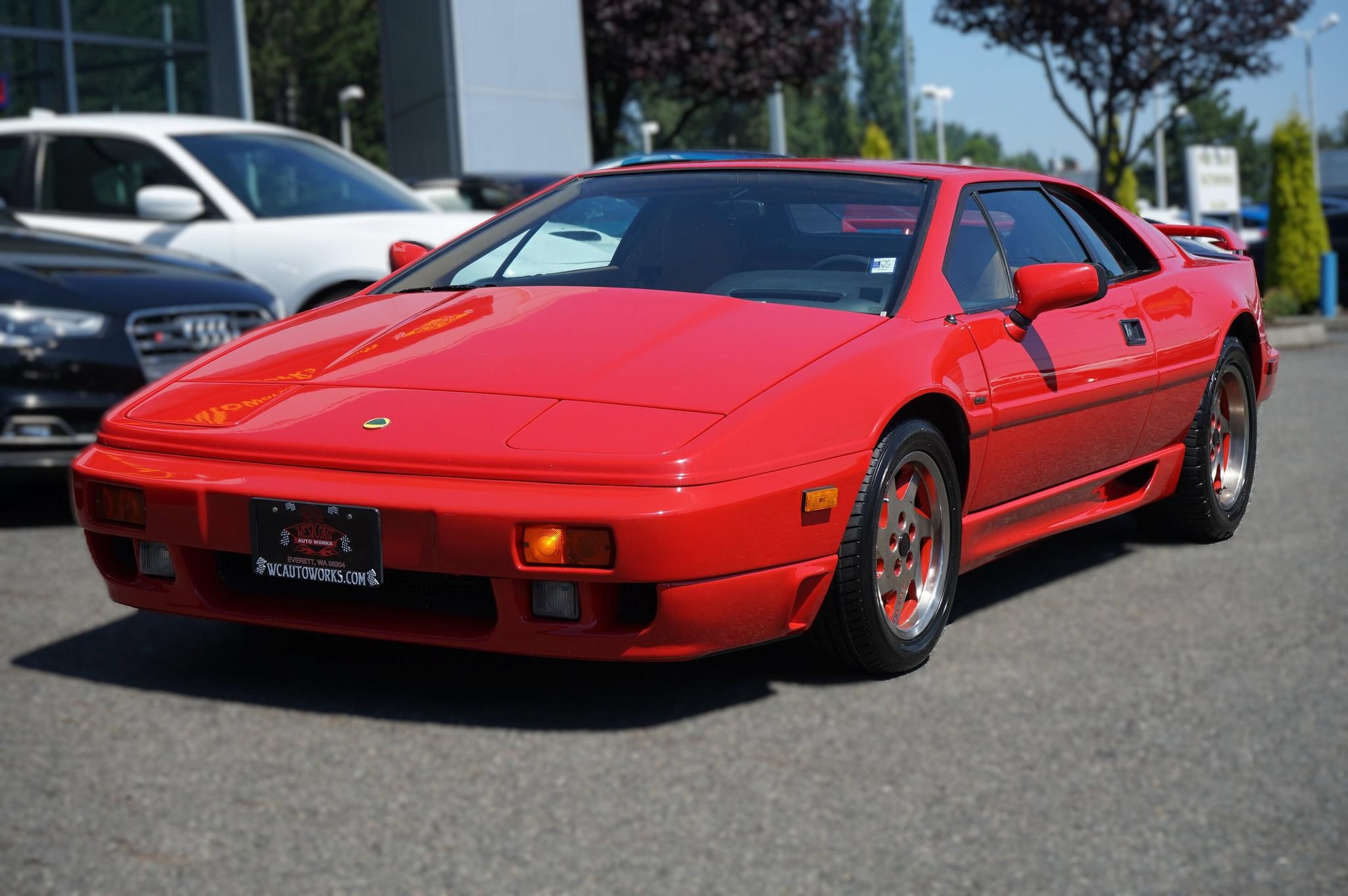 Used 1990 Lotus Esprit SE RWD image 1