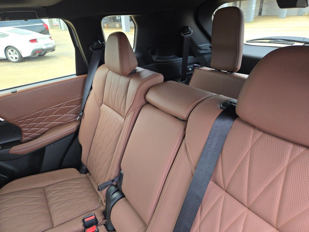 Used 2025 Mitsubishi Outlander SEL image 18