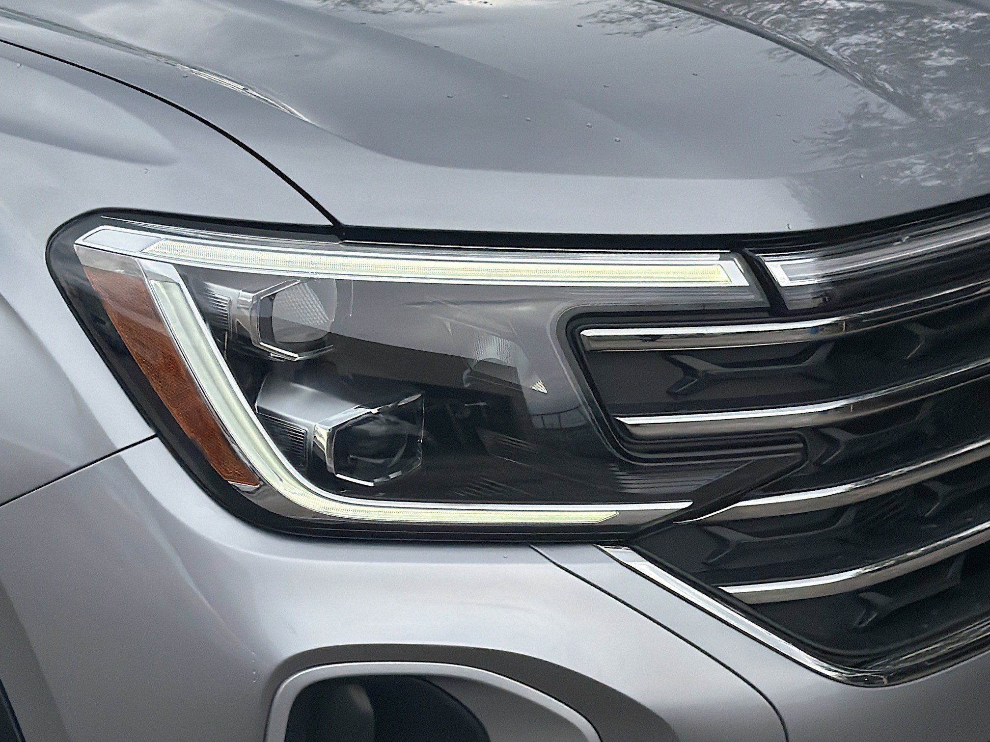 Used 2024 Volkswagen Atlas SE image 34