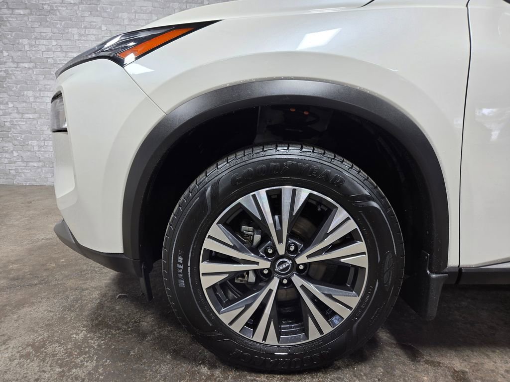 Used 2023 Nissan Rogue SV AWD/4WD image 51