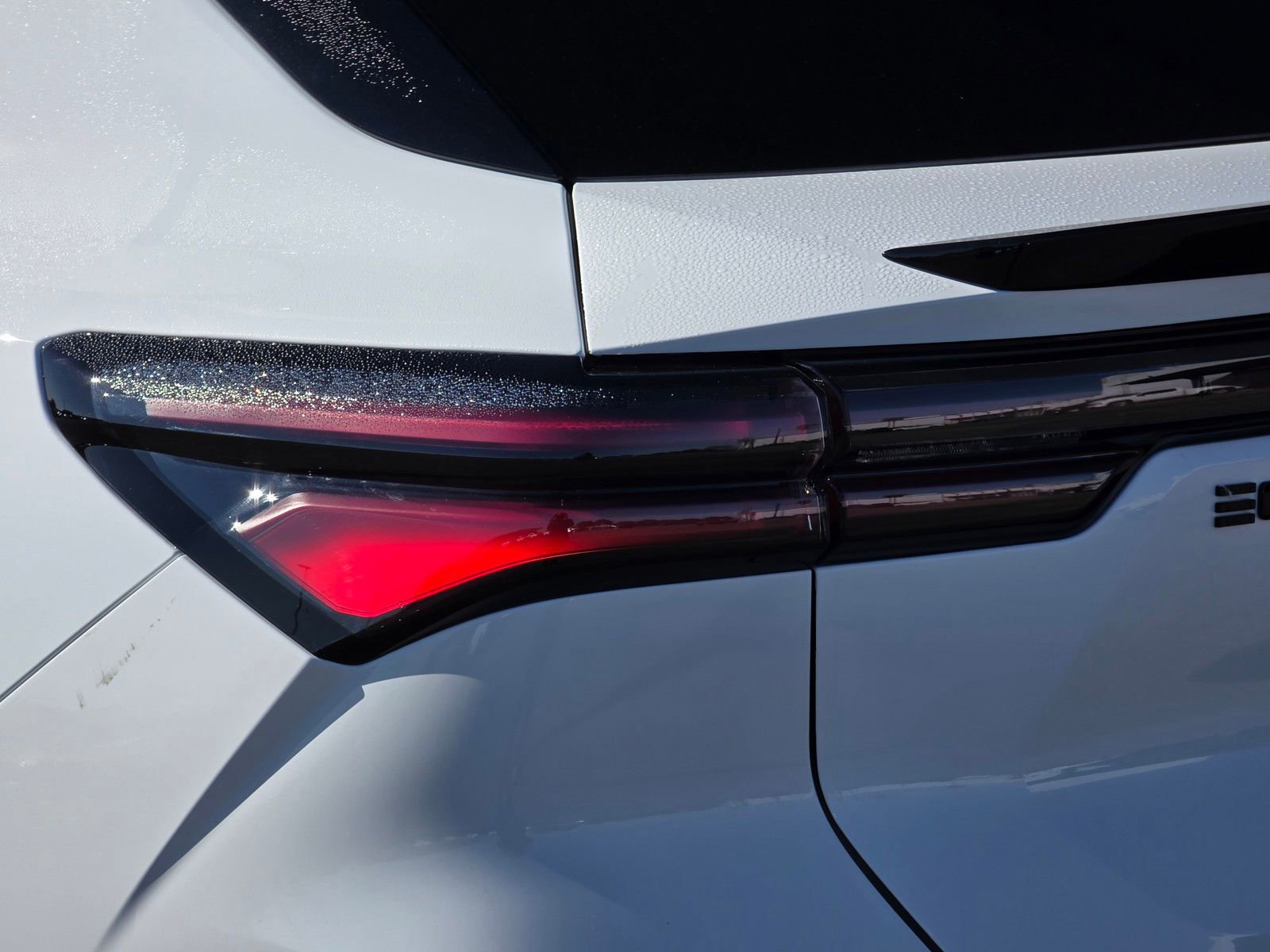 New 2026 Chevrolet Equinox EV LT w/ LPO, Blackout Package image 12