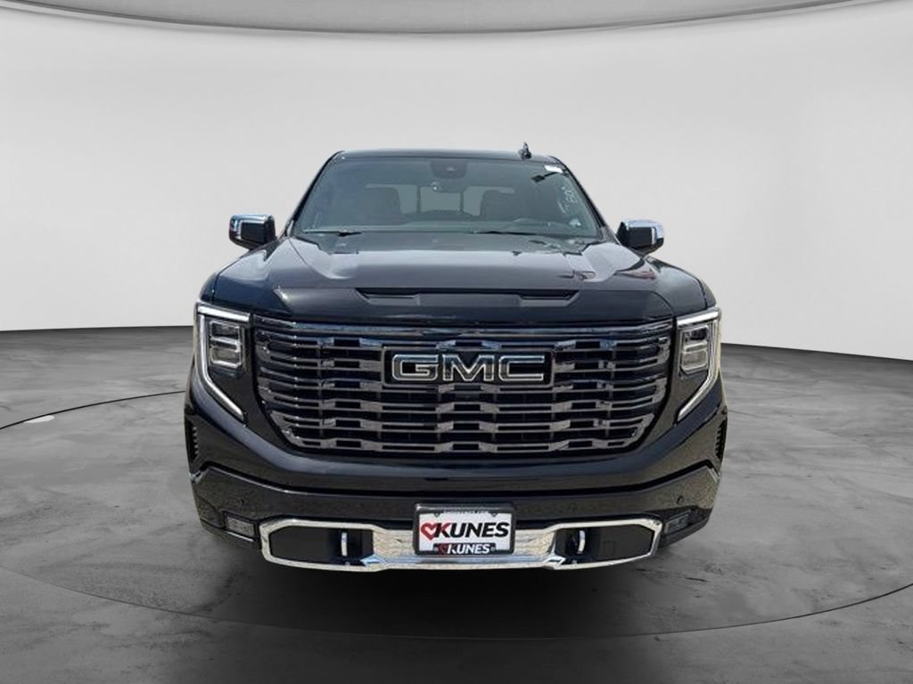New 2026 GMC Sierra 1500 Denali Ultimate w/ LPO, Black Badging Package AWD/4WD image 3