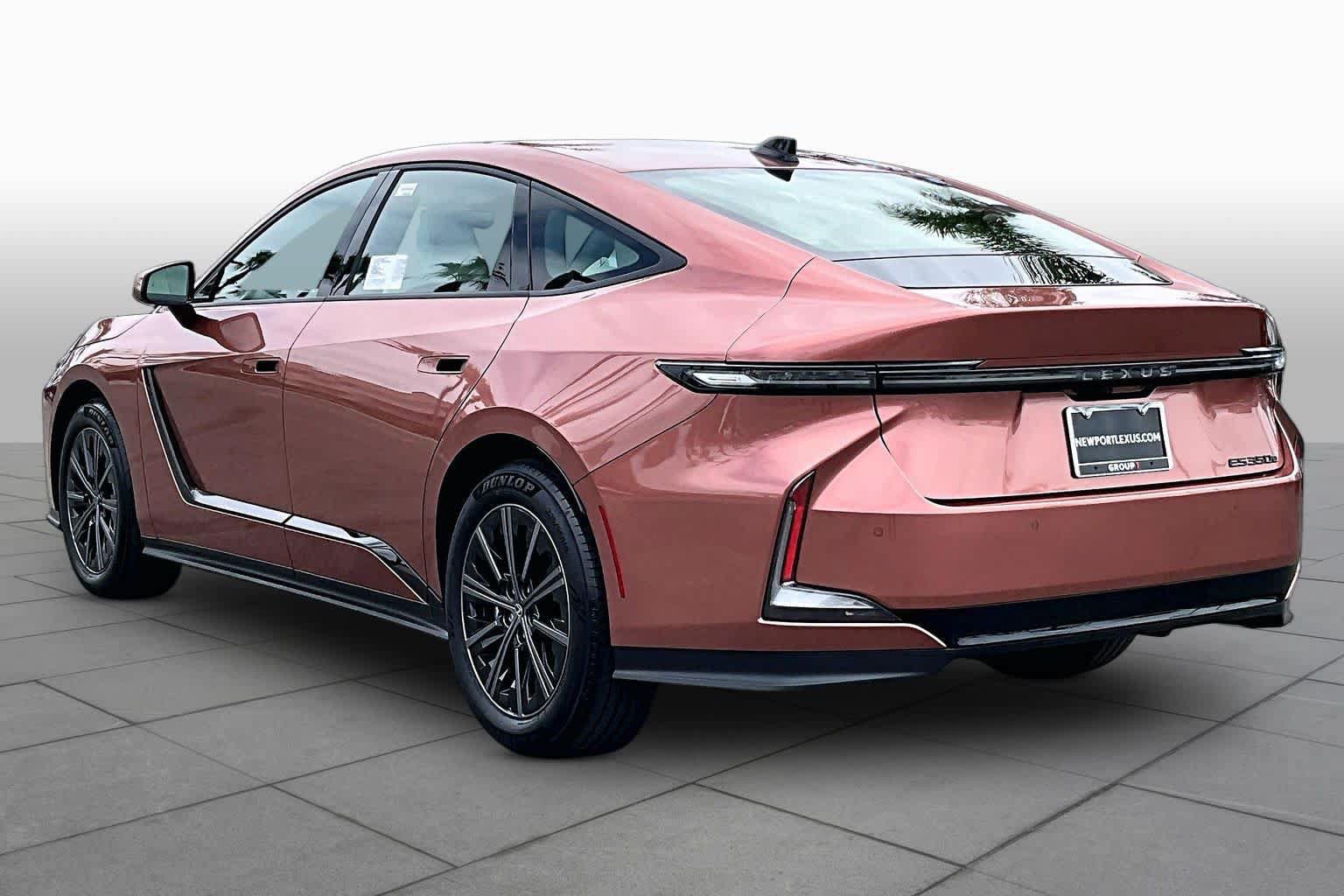 New 2026 Lexus ES 350e FWD image 7