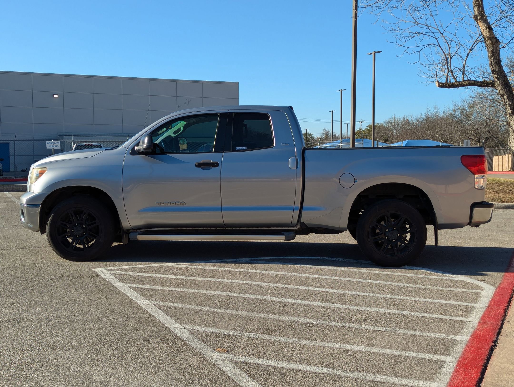 Used 2011 Toyota Tundra 2WD Double Cab w/ SR5 Pkg image 5