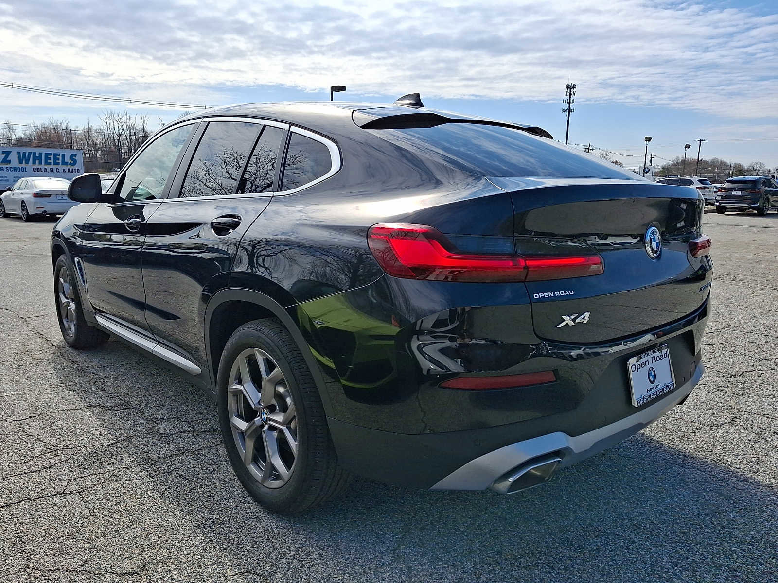 Used 2022 BMW X4 xDrive30i w/ Convenience Package image 4