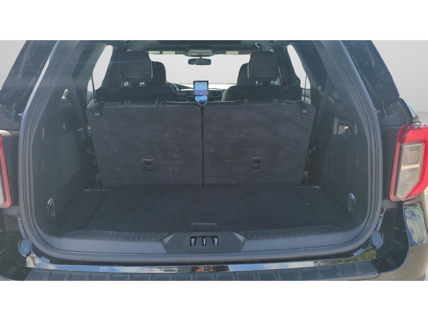 Used 2024 Ford Explorer ST w/ Equipment Group 401A image 9