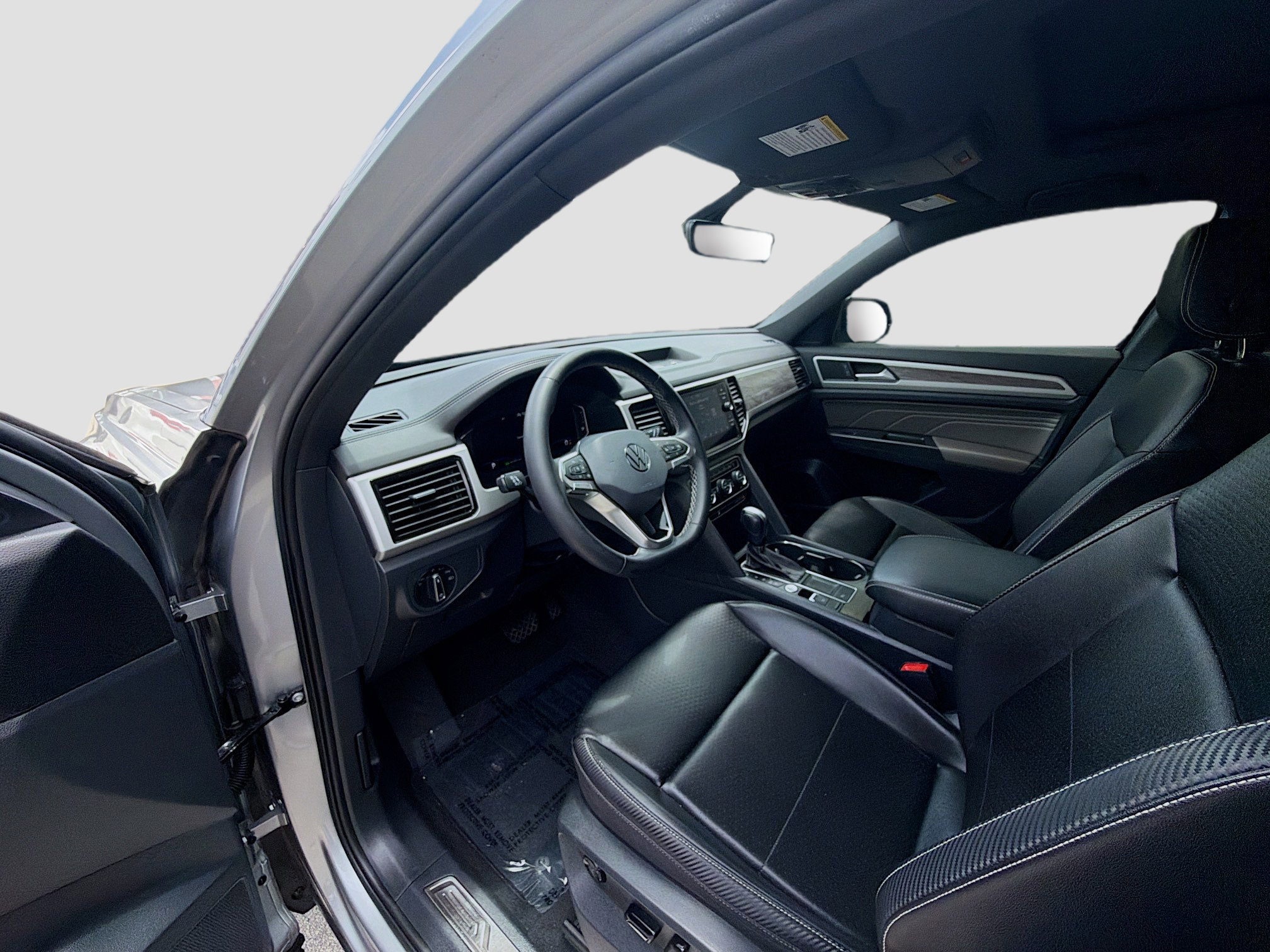 Used 2022 Volkswagen Atlas Cross Sport SE FWD image 9