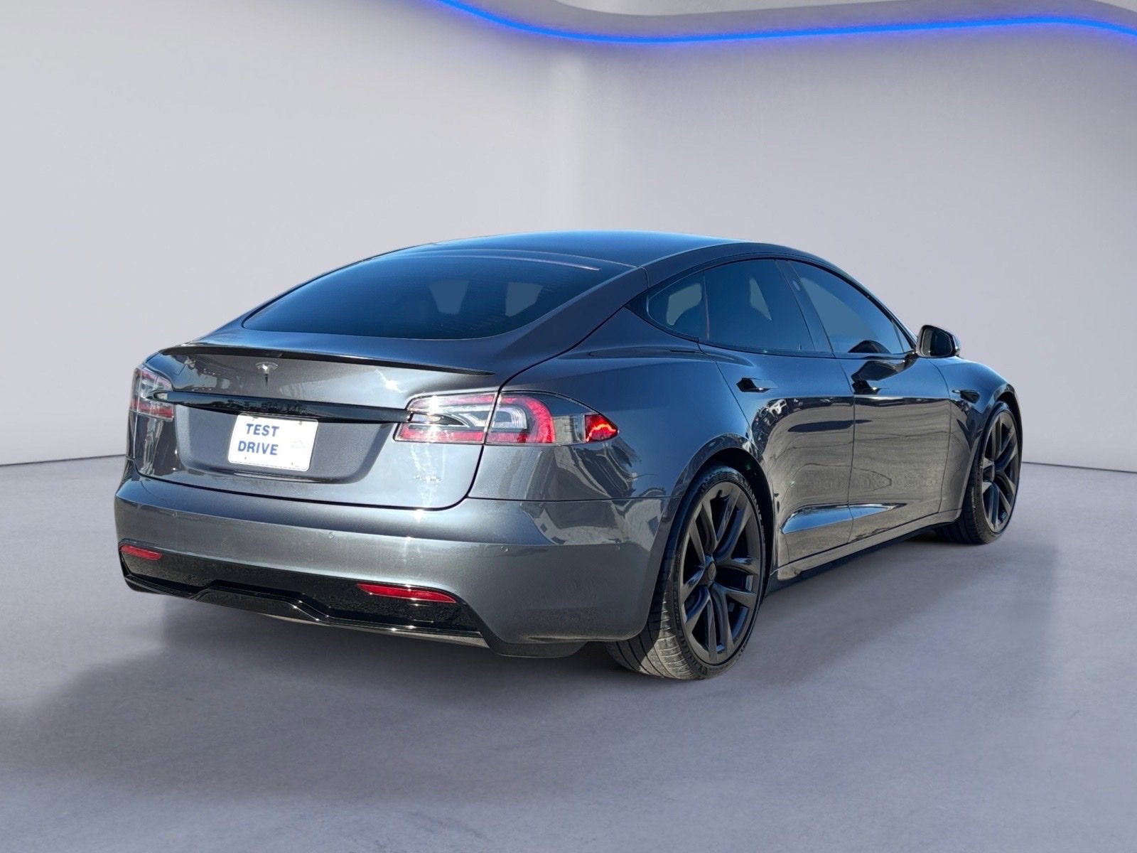 Used 2021 Tesla Model S Plaid image 13