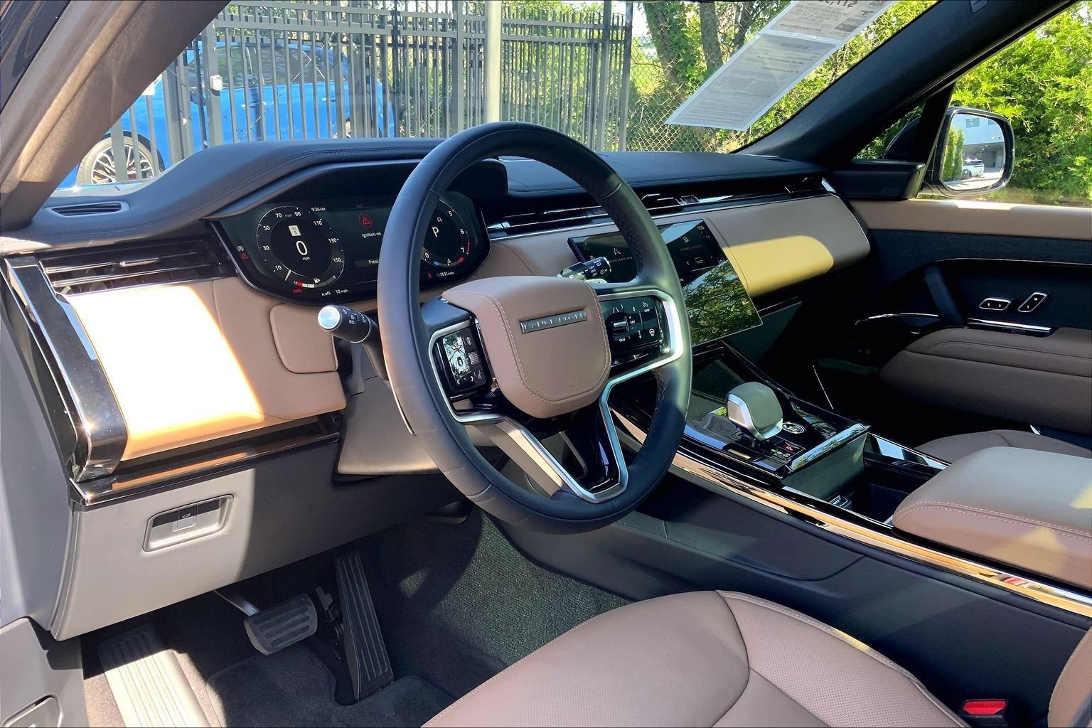 Certified 2025 Land Rover Range Rover Sport SE AWD/4WD image 17