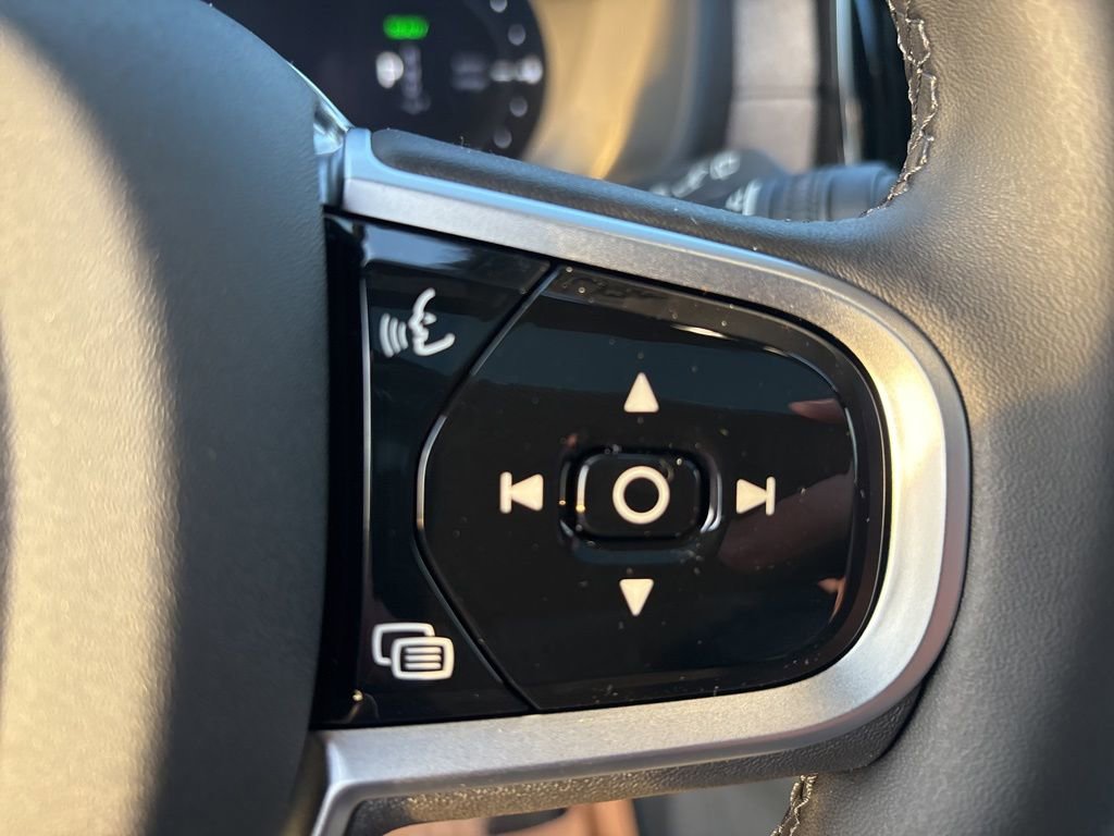 New 2026 Volvo XC90 T8 Ultra w/ Protection Package Premier image 26