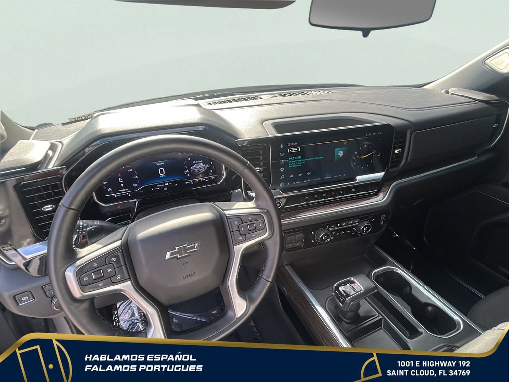Certified 2025 Chevrolet Silverado 1500 RST AWD/4WD image 17
