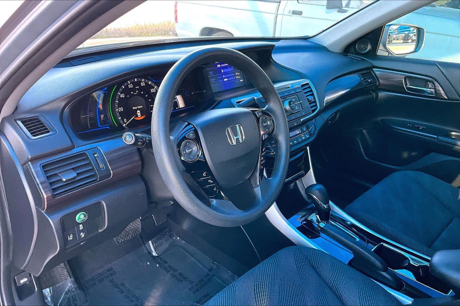 Used 2017 Honda Accord Hybrid Sedan image 18