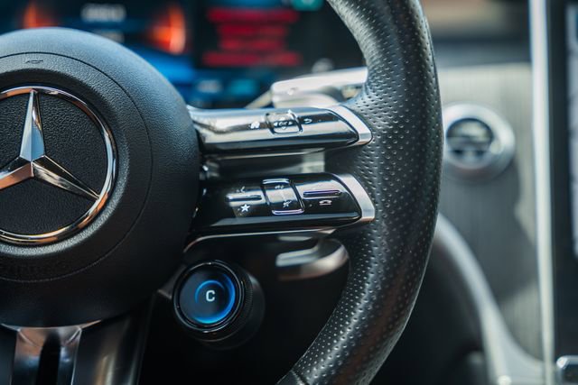 Used 2024 Mercedes-Benz GLC 43 AMG 4MATIC image 29