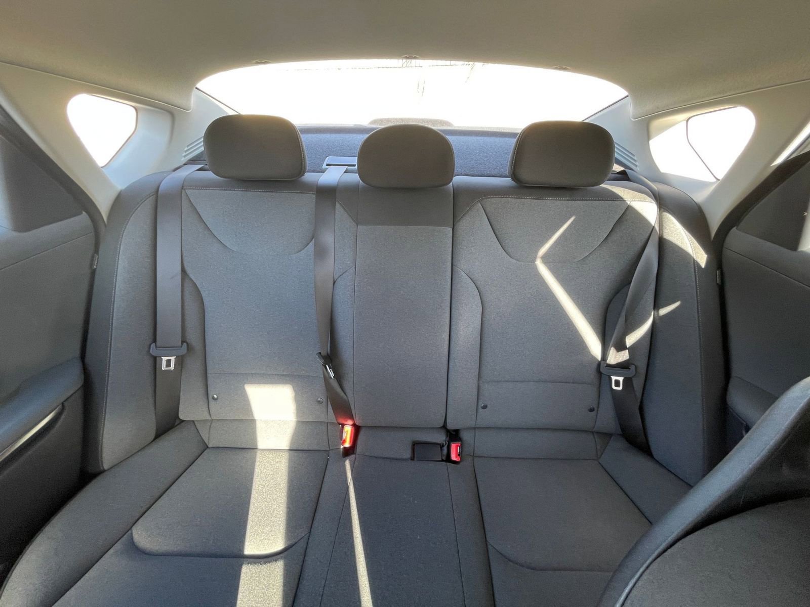 Used 2025 Kia K4 LXS image 40