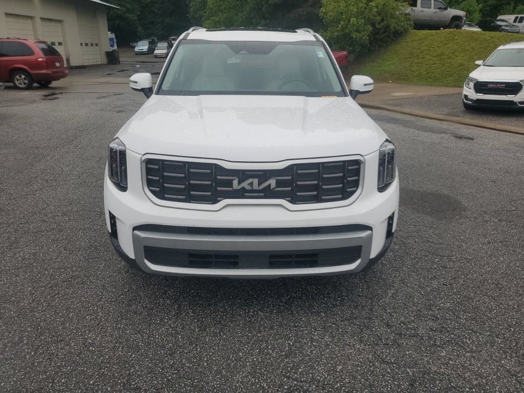 Used 2023 Kia Telluride S w/ S Sunroof Package FWD image 3