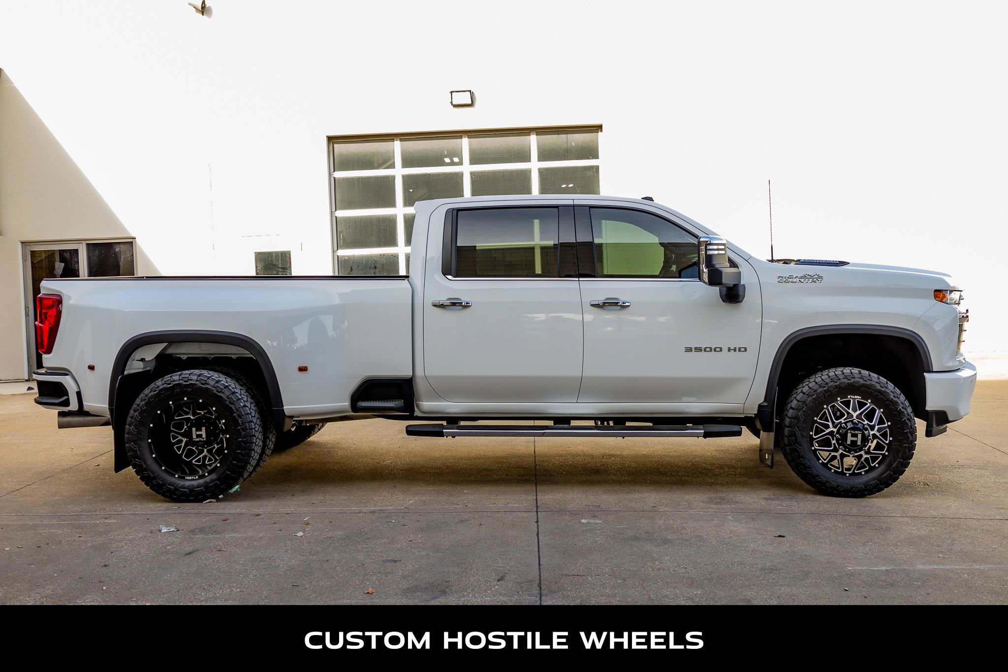 Used 2023 Chevrolet Silverado 3500 High Country w/ Technology Package image 10