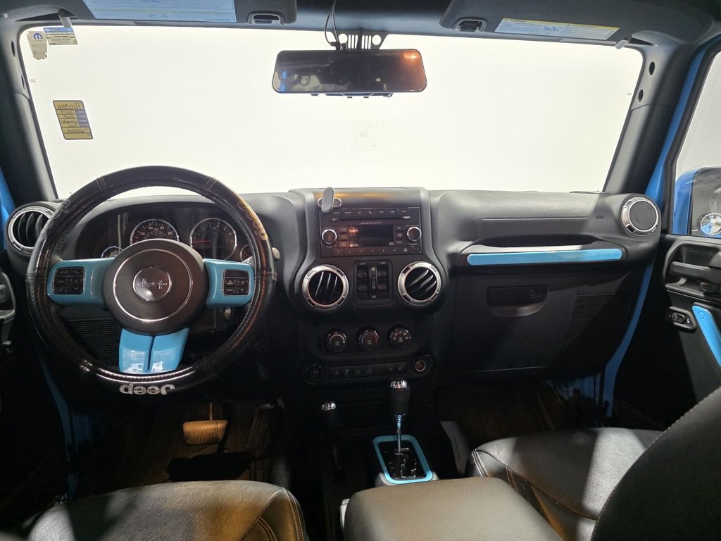 Used 2017 Jeep Wrangler Unlimited Sahara w/ Max Tow Package image 11