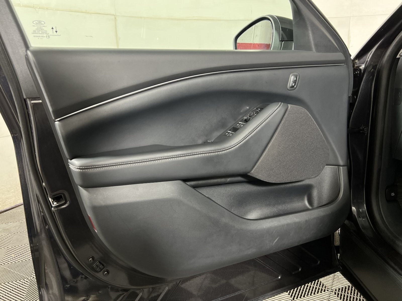 Certified 2022 Ford Mustang Mach-E Select AWD/4WD image 14