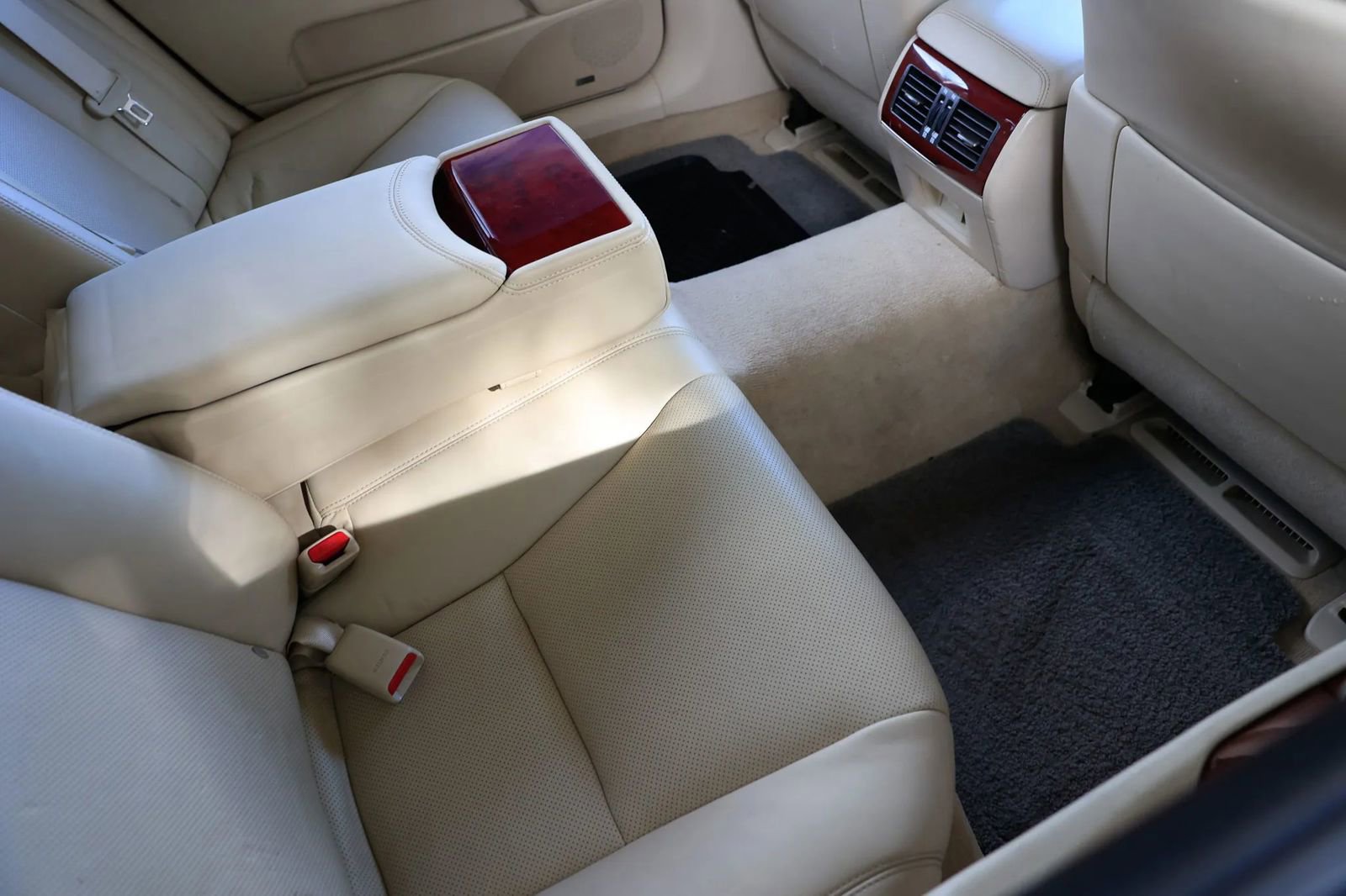 Used 2012 Lexus LS 460 L image 16